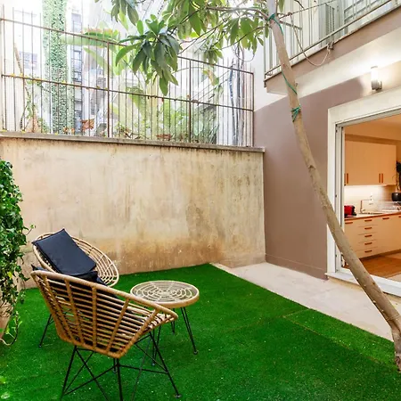 Luxurious In The Heart Of Apartment *