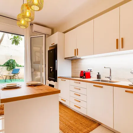 Luxurious In The Heart Of Apartment